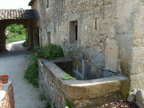 Luberon, superb old provencal farm house near  Lacoste
